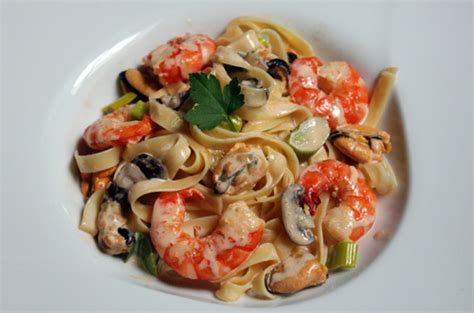 J'adore les plats de spaghetti italiens. Recettes Italiennes Pates Aux Fruits De Mer