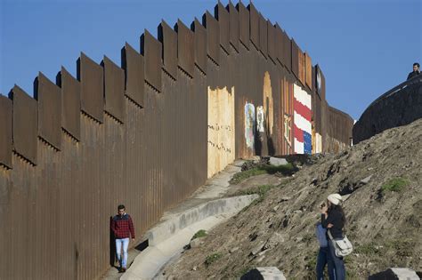 Israeli Company That Fenced In Gaza Angles To Help Build Trumps Mexico