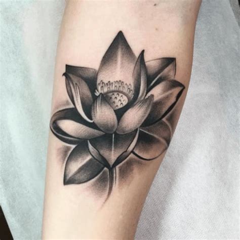 Due to that reason, lotus flowers are often linked with peace, composure and calmness. Flower Tattoo : Black And Grey Tattoo Of Flower Lotus ...