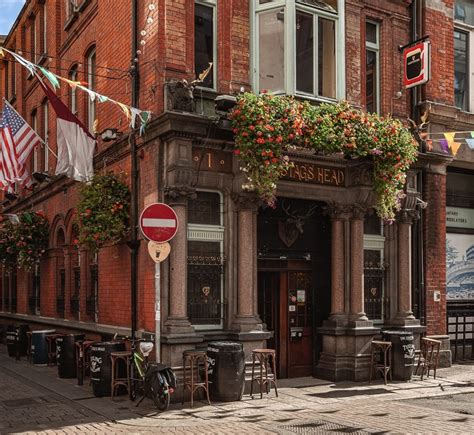 Traditional Irish Pub Stags Head Dublin