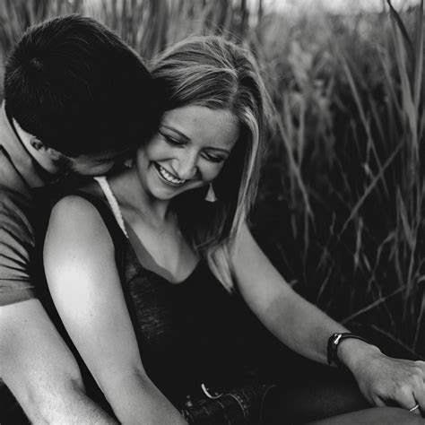 Adventure Couples Session Mozingo Lake Couples Pictures Summer Summer Engagement Picture