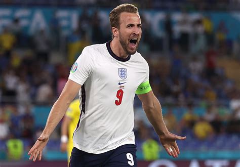 Kane S Double Helps England Into Semi Finals