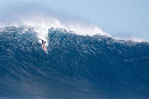 Jaws: Interesting Facts About Maui's Big Wave Surfing Break