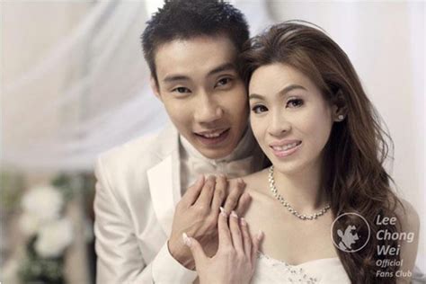 His birthday, what he did before fame, his family life, fun trivia facts, popularity rankings, and more. Fans of Lee Chong Wei: lee chong wei and wong mew choo