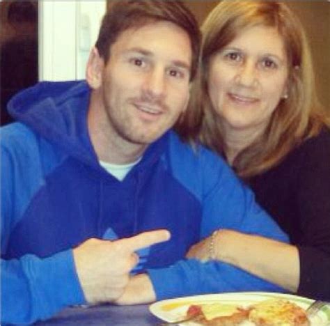 Lionel Messi Warms Up For Ac Milan Clash With Home Cooked Meal Daily
