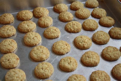 Resep biskuit nestum enak dan gurih dapat anda lihat pada video ini. Biskut nestum