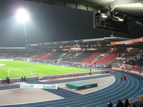The ground has a modest capacity of 24,406 and is notable for the. Eintracht-Stadion - Stadion in Braunschweig