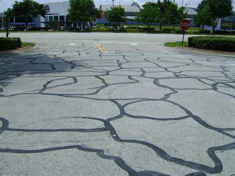 Crack Filling Driveways - Parking Lot Crack Filling - Cold ...