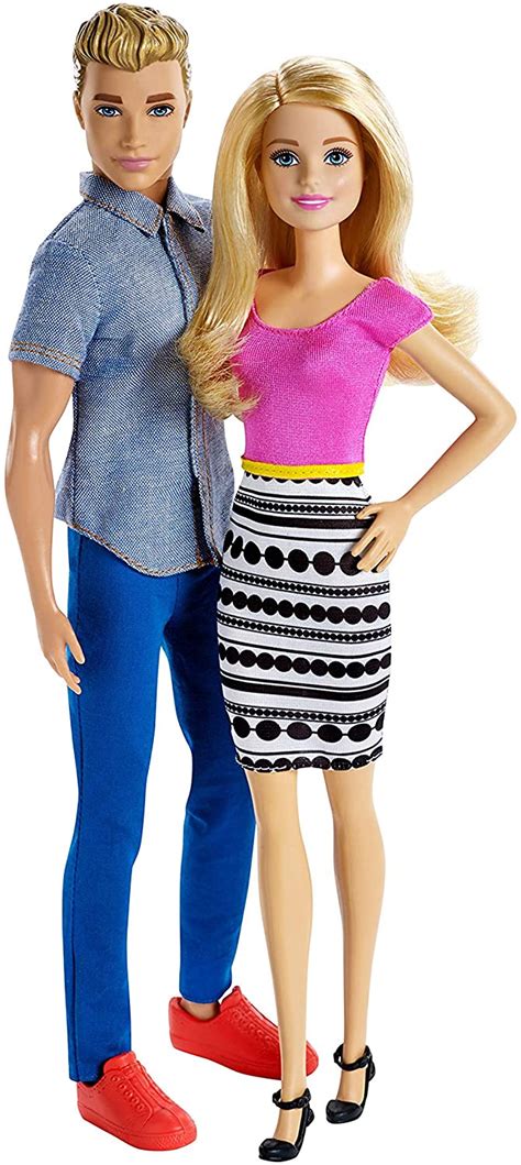 Barbie E Ken Coppia Con Accessori Dlh76 Fashion Dolls E Playset Il