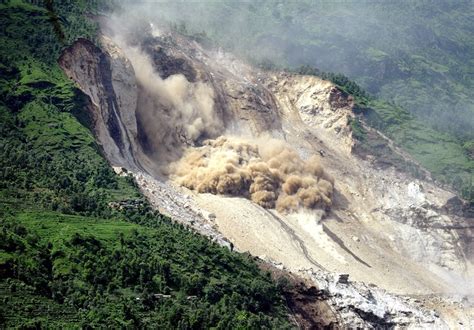 Nepal Landslide Kills 14 People 10 Are Missing Other Media News Tasnim News Agency
