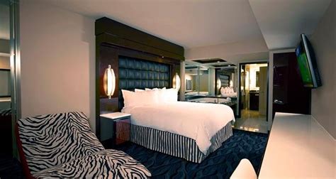 Hilton Elara 2 Bedroom Suite Sleeps 8 Has Wi Fi And Hot Tub