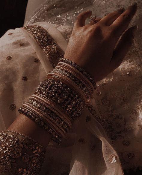 Pin By 𝐳𝐚𝐡𝐫𝐚 On Aes Desi Indian Aesthetic South Asian Aesthetic