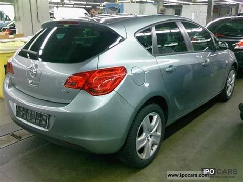 2011 Opel J Astra 17 Cdti Design Edition Car Photo And Specs