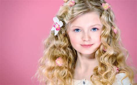 Pale eyes such as blue, grey or green eyes contain little melanin, dark brown eyes more. Cute blonde girl, curly hair, blue eyes, smile wallpaper ...