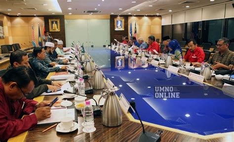 Pemilihan umno kali ini telah mencipta sejarah dimana terdapat penyertaan ramai calon. ISU PN: Keputusan Presiden Hasil Suara Kolektif Kepimpinan ...