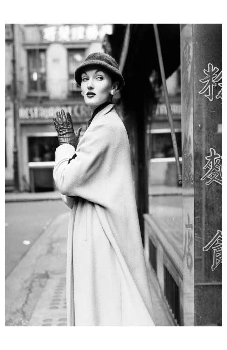 Evelyn Tripp For Douglas Simon 1955 © Pleasurephoto