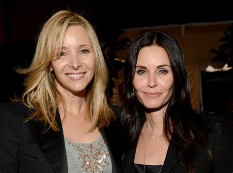 Courteney Cox And Lisa Kudrow Play Friends Trivia On