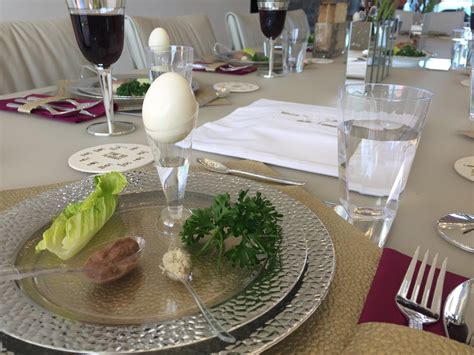 Make A Passover Seder All Disposable Passover Table Setting Passover