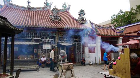 The temple is of significance to. Kuan Yin Teng temple George Town Penang Malaysia - YouTube