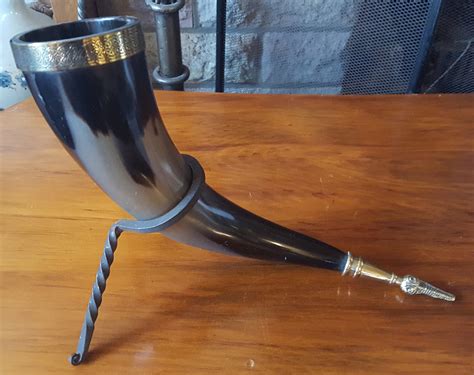 Drinking Horn Type 41 Brass Rim And Lake Serpant Head Finial The