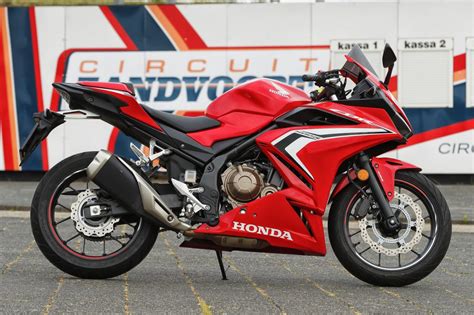 I was definatly not a kawi fan but after my only concern with buying the 650r is that i wont be able to keep up with my friends with a parallel twin engine, since they are all riding r6s and gixxers. Vergelijkingstest: Honda CBR500R vs Kawasaki Ninja 650 ...