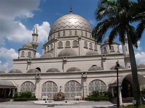 Lorong naluri sukma 8/1, bandar baru puncak alam seksyen 8, kuala selangor, selangor, malaysia. :: PAS KAWASAN SUBANG ::: UMNO Mencemar Masjid dan Bulan ...