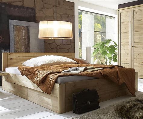Ein balkenbett 200x200 cm groß ist ein imposanter anblick und eine massive erscheinung. Massivholz Bett 200x200 4 Schubladen Komforthöhe XL ...