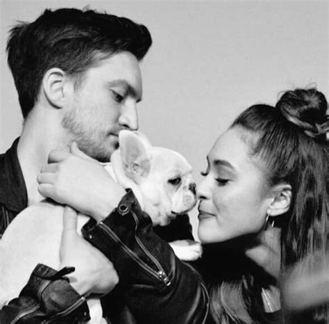 Lindsey Morgan And Richard Harmon With A Dog The 100 Cast The 100 Show