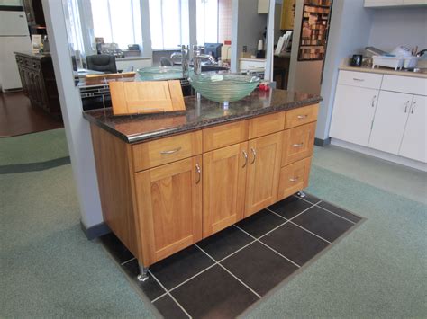 Honey shaker kitchen cabinets, the attractive color for pricing. HONEY SHAKER VANITIES | Cabinets R Us Showroom Burnaby ...