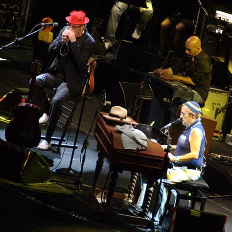 Tra gli artisti lucio dalla, samuele bersani, stefano fucili, armando dolci e molti altri www.pressingline.it. Música y Palabras: LUCIO DALLA (1943-2012) y su obra