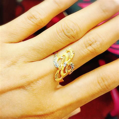 Tengok kotak je dah cantik. LAELA CINCIN FESYEN 3ROW SILANG 2C EMAS TULEN 916 GOLD ...