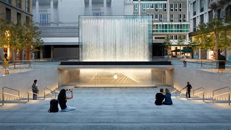 Foster Partners Milan Apple Store Opens To The Public With Dramatic