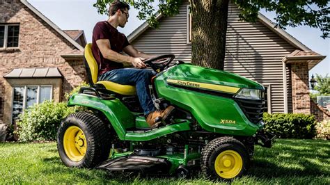 John Deere S In Hp Riding Lawn Mower In The Gas Riding Lawn Mowers Department At