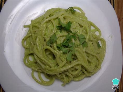 Espagueti verde con cilantro Fácil