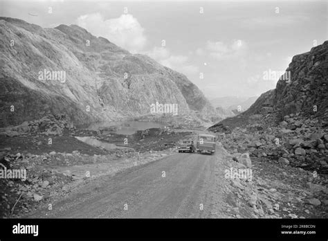Actual 34-7-1960: Goodbye, Mr. Bratteli The new mountain road between