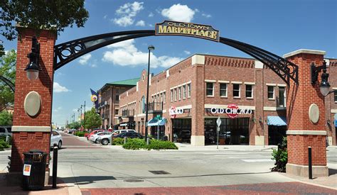 The early 20th century saw a resurgence in growth from the nascent aircraft industry (see below). Old Town Marketplace - Wichita, Kansas | The Old Town ...