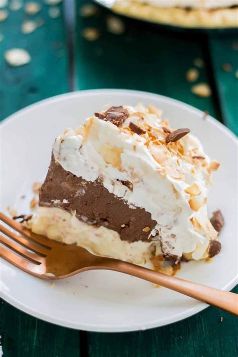 This pie can be frozen without the cream! Chocolate Coconut Cream Pie - Strawberry Blondie Kitchen