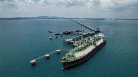 Qatargas Delivers First Lng Cargo To Ptts New Import Terminal In