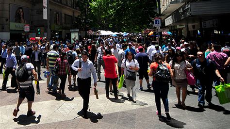En tanto, la economía sigue mostrando signos de una recuperación sólida con el crecimiento de 18,1% que registró el imacec en mayo y el desconfinamiento avanza con el anuncio de que 17 comunas saldrán de cuarentena a partir del lunes. Imacec de diciembre superó expectativas con expansión de 1,5 por ciento - Cooperativa.cl