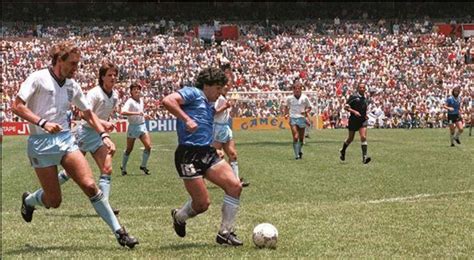 Para mi este partido, y el mundial de 1986 es la razón del porqué, la argentina no volvió a ganar un mundial. 30 anni fa la 'Mano de Dios' e il 'gol del secolo' di Maradona