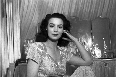 Josée is a french feminine first name, pronounced , relates to the longer feminine form of joséphine, and may also be coupled with other names in feminine name composites. María Félix - Mexicanísimo