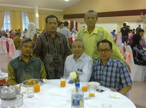 Amir hamzah dewi sartika halim perdanakusumah wage rudolf supratman. Memoir Putera Lapis Mahang: From d'Cradle 2 d'Grave: TAJUK ...