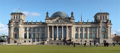Heure berlin heure exacte allemagne. Reichstag à Berlin : Parlement allemand et vue panoramique ...
