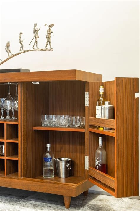 Stunning Home Bar Unit Designs For The High Spirited Party Lover
