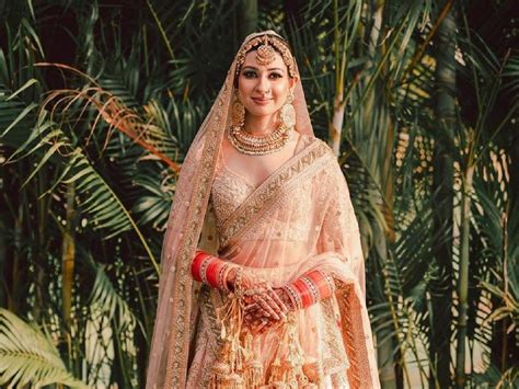 Brides Who Recreated Anushka Sharmas Pink Bridal Lehenga Vlrengbr