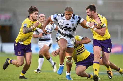 Chris Sataes Impact Costly Errors And Frantic Period Taking Its Toll Hull Fc Talking Points