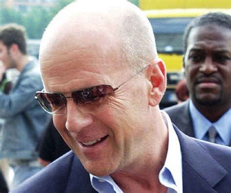 What is bruce willis' net worth? Bruce Willis Biography - Childhood, Life Achievements ...