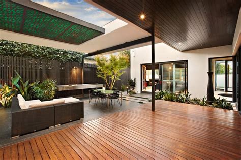 Monsterhouseplans.com offers 29,000 house plans from top designers. Indoor outdoor house design with alfresco terrace living area