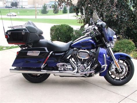 The cvo ultra classic® electra glide® and cvo fat bob® models are refreshed for 2010 with new paint schemes and styling details. Buy 2011 Harley-Davidson FLHTCUSE6 CVO Ultra Classic on ...