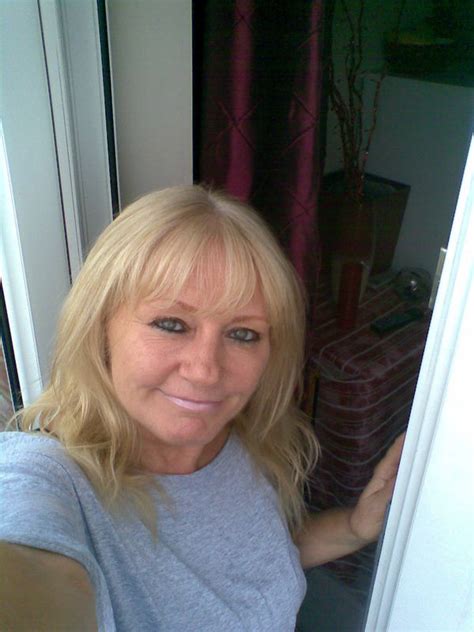 Chrismags From Portsmouth Is A Local Granny Looking For Casual Sex